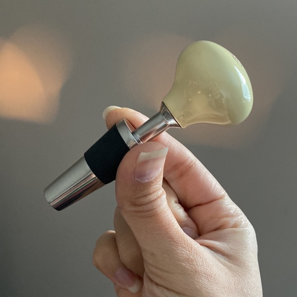 Mercedes Benz Wine Stopper in Shift Knob Style | Cream - Picture 8 of 9